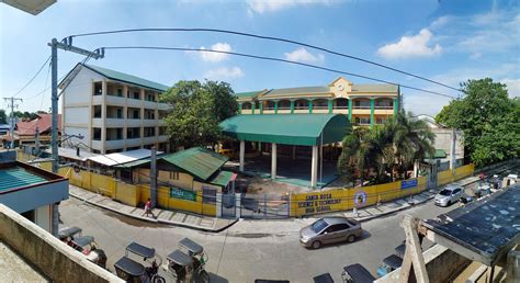 DepEd Tayo Santa Rosa Science and Technology HS .